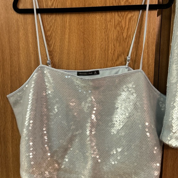 Abercrombie & Fitch powder blue sequin set mini skirt and top size XL - Picture 4 of 4